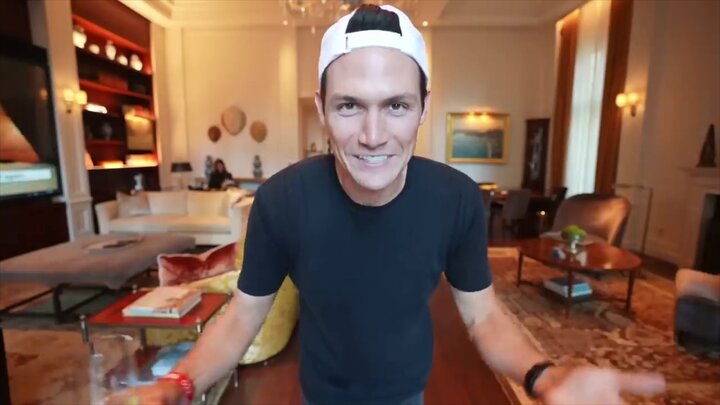 $20,000-Per-Night New York Penthouse / We Slept with Sharks