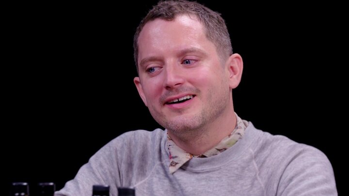 Elijah Wood Tastes the Lava of Mount Doom While Eating Spicy Wings