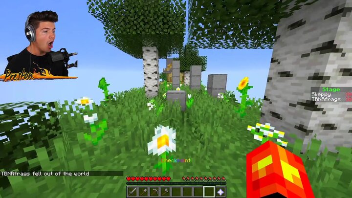 7 Ways to Steal My Mom's Diamonds in Minecraft! / I Transformed Into Noob1234's Girlfriend!
