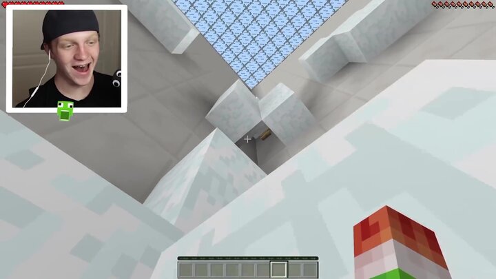 Team Up to Find the Button / Ferrari Race