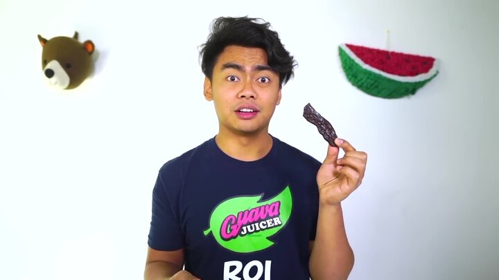 Eating the Worlds Hottest Chip Six Times / Chocolate Food vs. Real Food