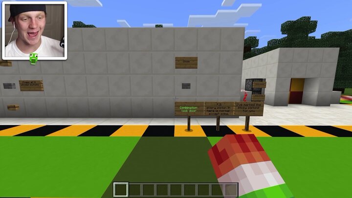 Best Top 20 Minecraft Redstone Creations!