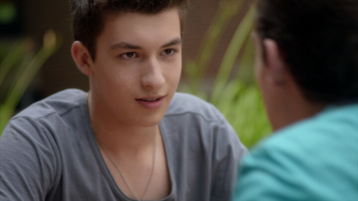 Plays Well With Others