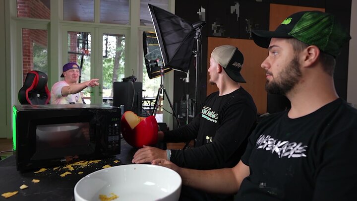 Anything I Eat, They Eat / Breaking Impossible Gaming World Records