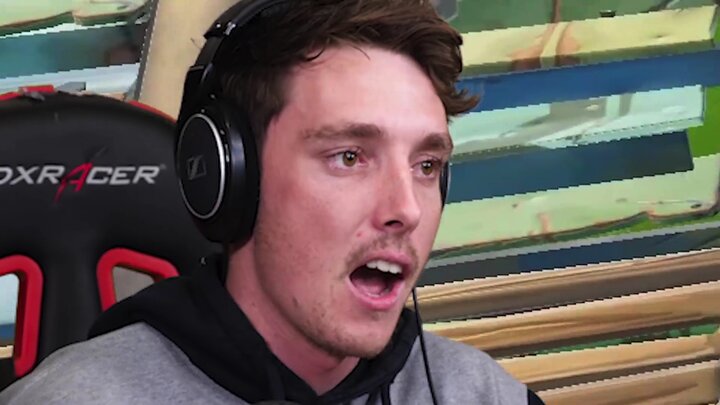 New Thanos and Gauntlet Gameplay in Fortnite / Can Thanos Destroy Tilted Towers?