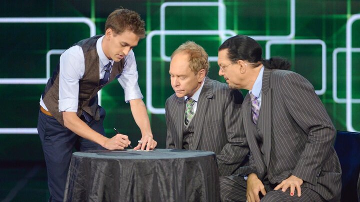 Teller Plays With a Full Deck