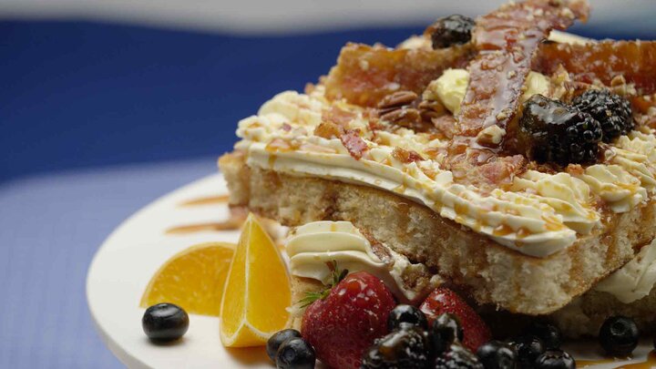 BREAKFAST IN BED CAKES