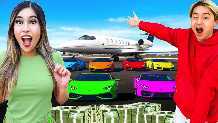 I Built a Secret Room to Hide from Bounty Hunter!