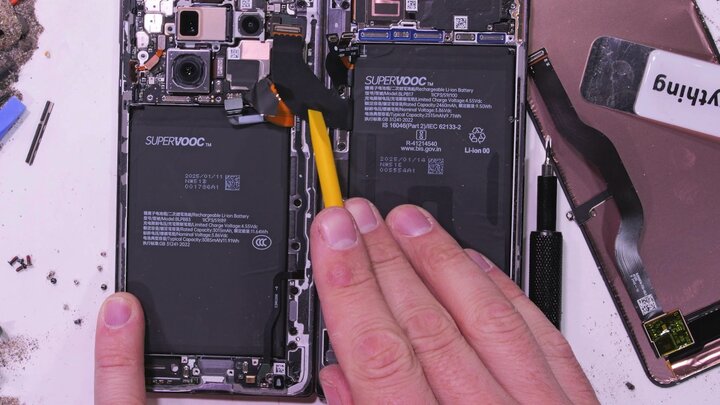 The Truth Behind Folding Phones