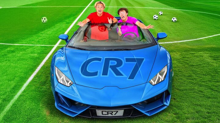 Escape Ronaldo's Lamborghini Challenge!