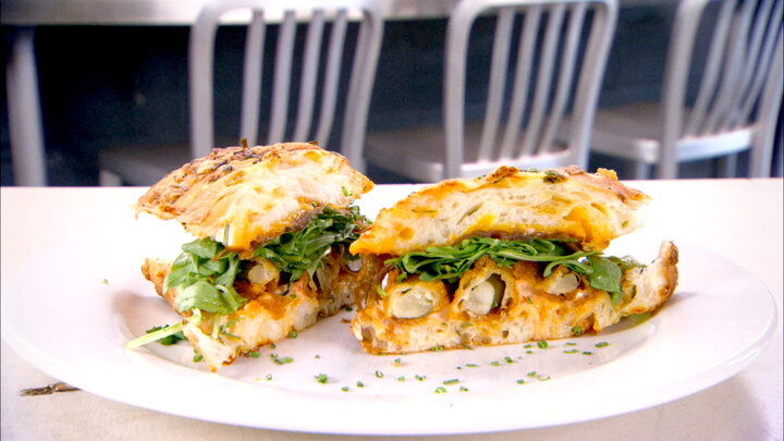 Art-Is-In Bakery, Sloppy Hogs Roed Hus, Salt Shaker Deli