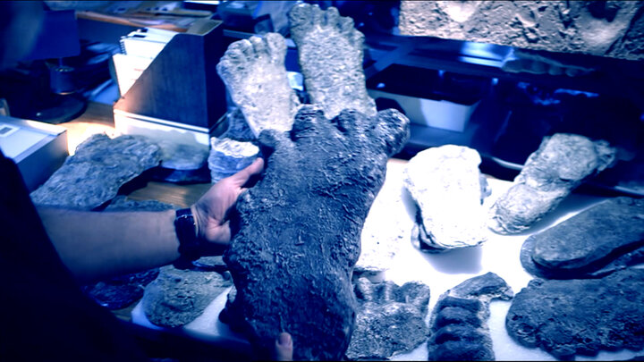 Dybbuk Box / Bigfoot