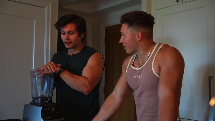 Following Nikocado Avocado's and My Girlfriend's Vegan Diets for 24 hours