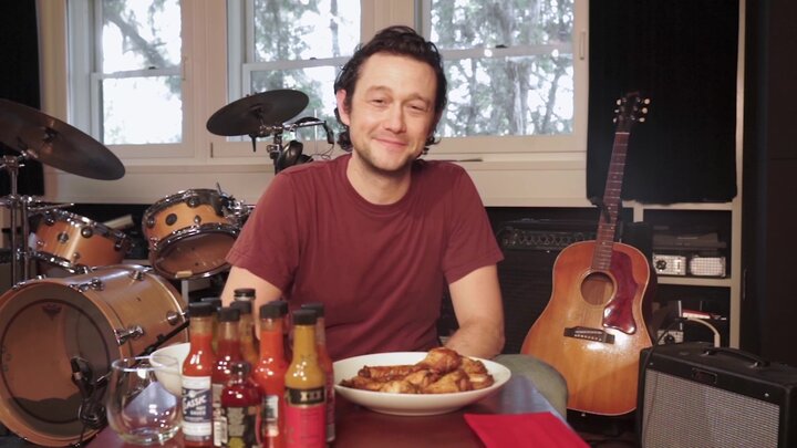 Joseph Gordon-Levitt Gets Cocky While Eating Spicy Wings
