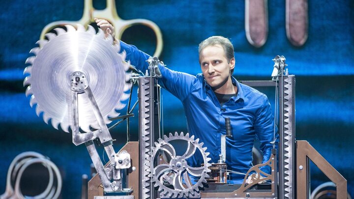 Penn, Teller and a Mind Reading Chicken