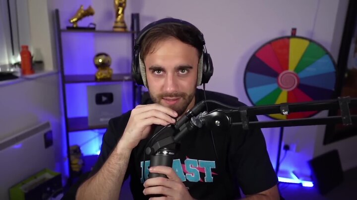 Best Team in FIFA's History / I Bought Icon Moments for Every Goal I Scored