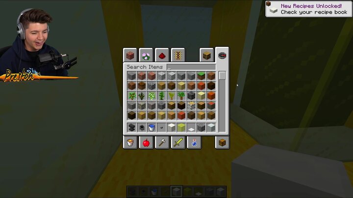 Preston vs. Brianna Sky House Battle! - Minecraft / Ways to Steal Jelly's Diamonds in Minecraft!