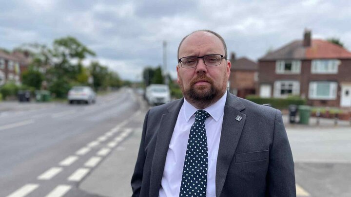 Car-Crossed Lovers, Crash For Cash, Tricky Ticket Touters