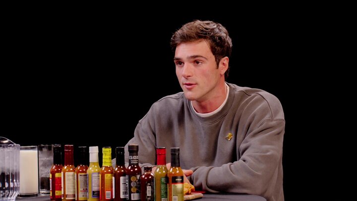 Jacob Elordi Feels Euphoric While Eating Spicy Wings