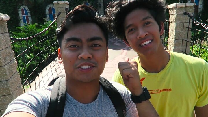 Dont Pretend Play at the Movie Theater / Arcade Hacks Tutorial