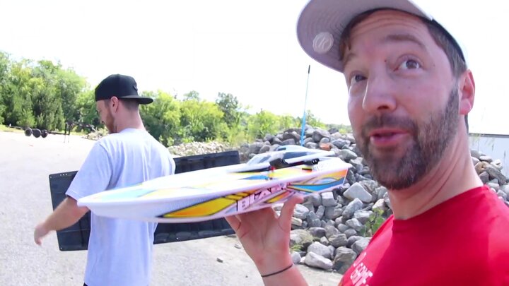 Pro RC Boat Adventure / Nerf Attack