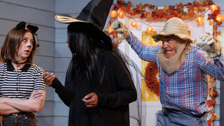 A Secret Scarecrow (Halloween)